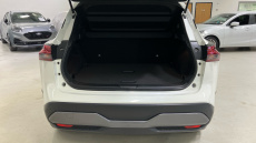 Nissan Qashqai 1.3 DiG-T MH 158 N-Connecta 5dr Xtronic Petrol Hatchback